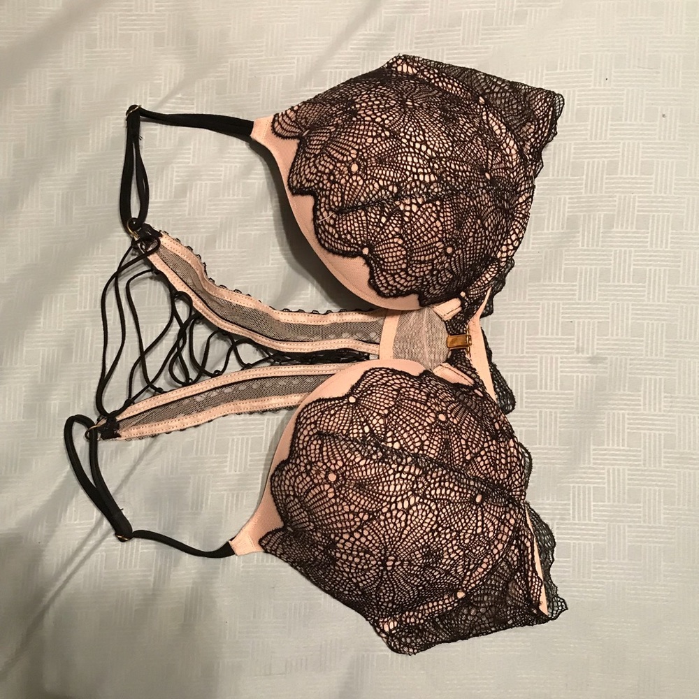 Victoria’s Secret Bombshell